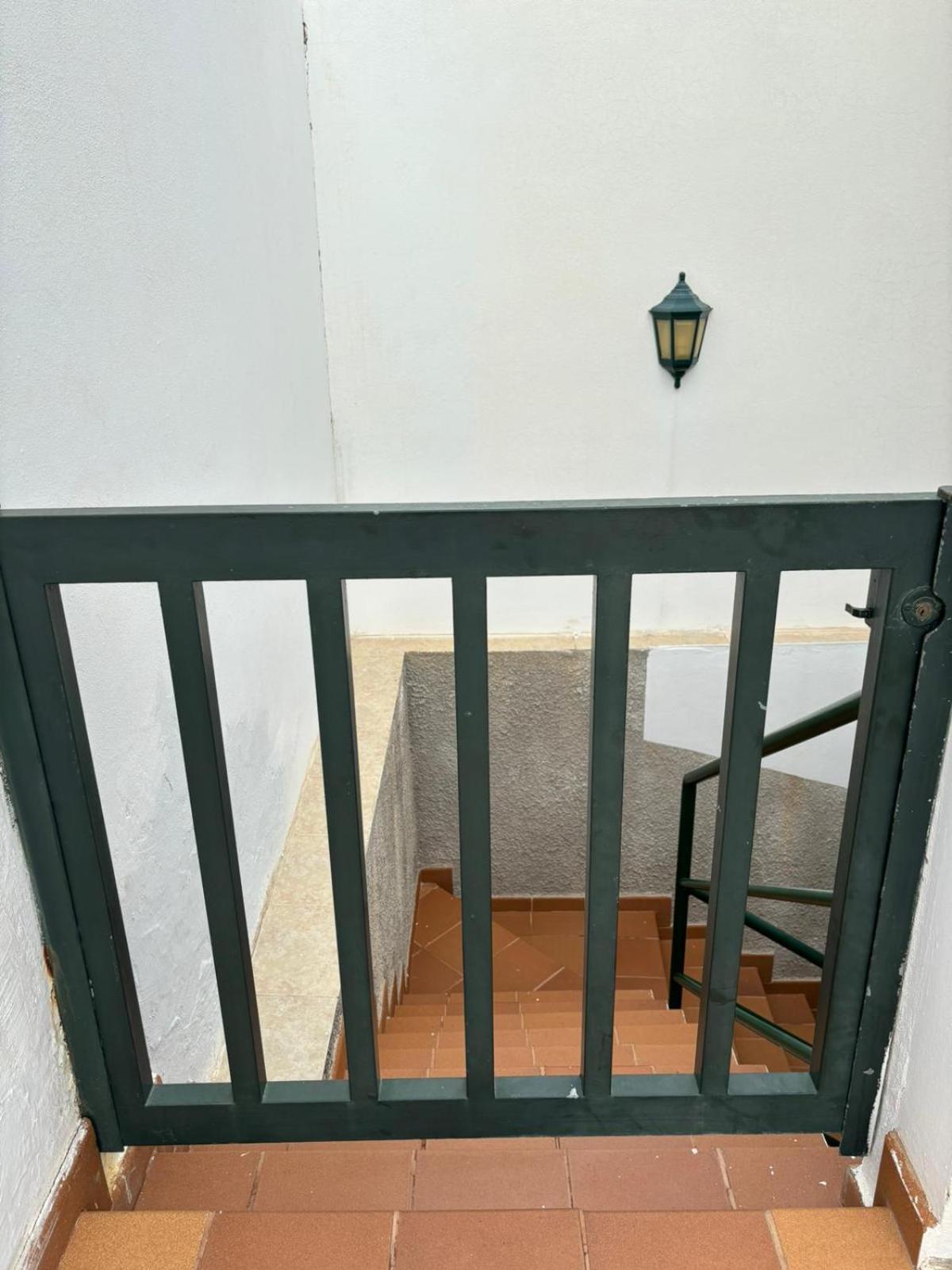 Habitacion Matrimonial En Un Bajo Bano Compartido Areas Compartidas Abades  Zewnętrze zdjęcie