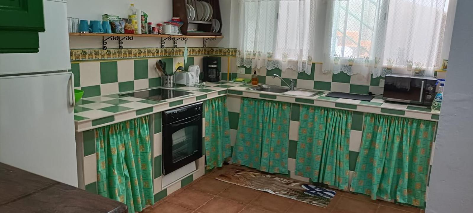 Habitacion Matrimonial En Un Bajo Bano Compartido Areas Compartidas Abades  Zewnętrze zdjęcie