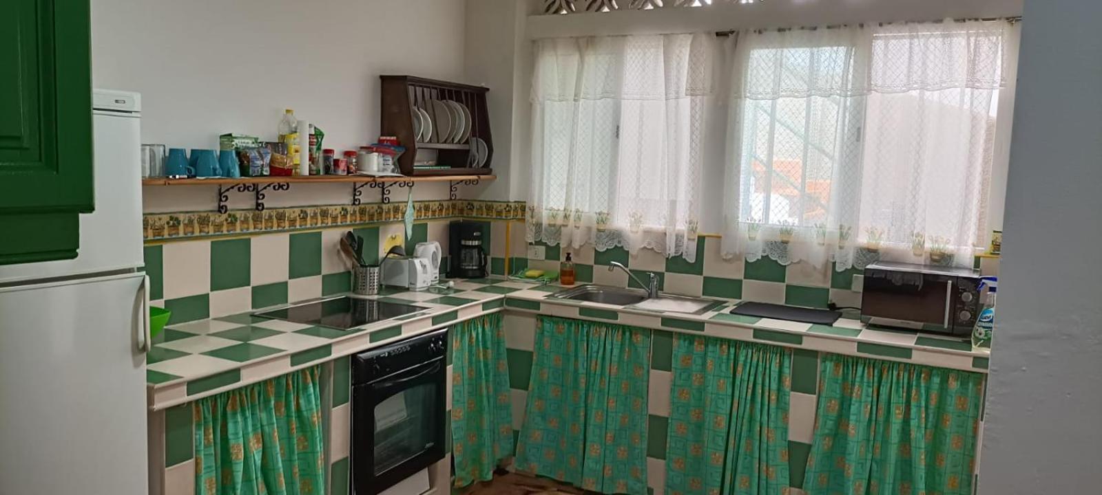 Habitacion Matrimonial En Un Bajo Bano Compartido Areas Compartidas Abades  Zewnętrze zdjęcie